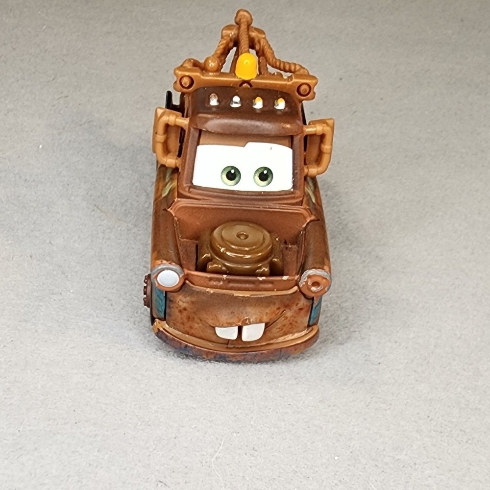 Mattel Disney Pixar Cars Tow Mater Toy Kids Brown Excellent Die-Cast Tow Truck
